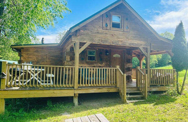 Peaceful Cabin in woods