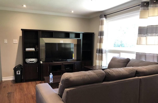 Peaceful Cottage Close To Innisfil Beach