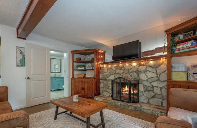 Peaceful country house with fireplace and firepit