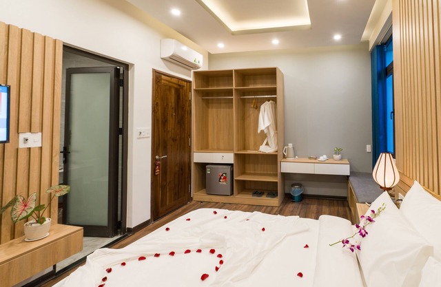 Peaceful Deluxe Room With Balcony At Cam Nam Ward