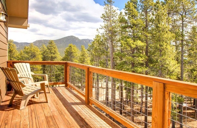 Peaceful Escape in Scenic Black Hawk w/Hot Tub