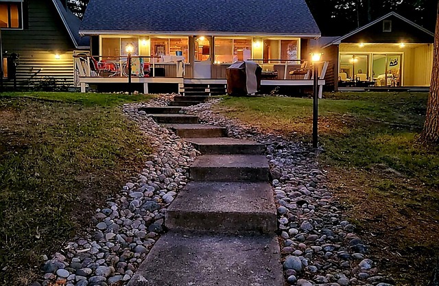 Peaceful lake cabin in Gaylord for fishing golf, snowmobile and skiing