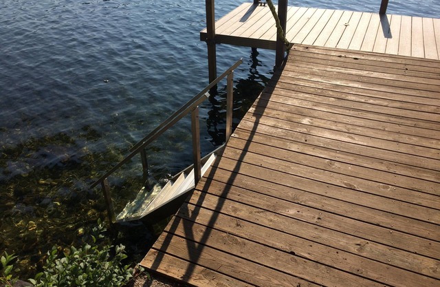 Peaceful lakeside getaway