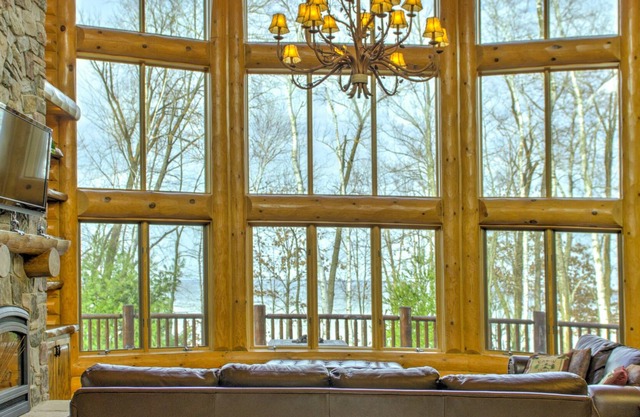 Peaceful LARGE lakefront property on Castle Rock Lake near WI Dells