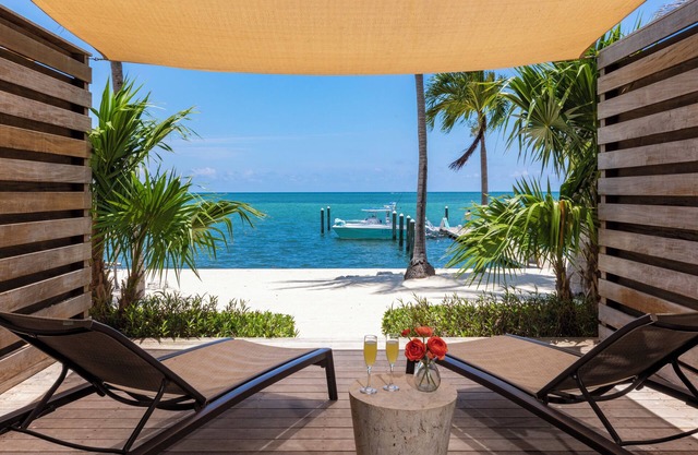 Peaceful Mornings in Islamorada! Swimming Pool, Beach, Pet-friendly!