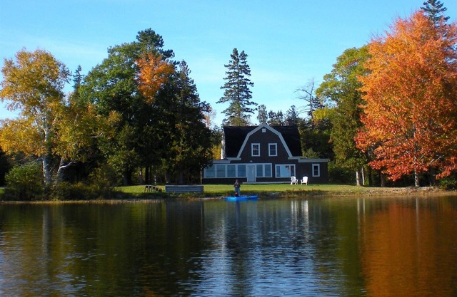 Peaceful, relaxing, lakefront getaway