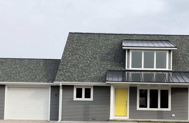 PEACEFUL SECLUDED BRAND-NEW CUSTOM-BUILT DOOR COUNTY RETREAT IN EGG HARBOR