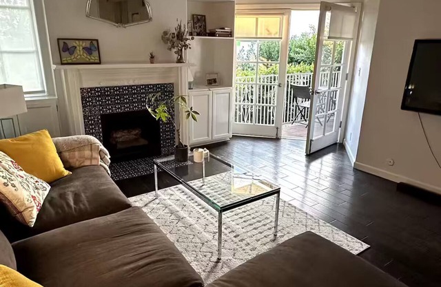 Peaceful West Hollywood Gem