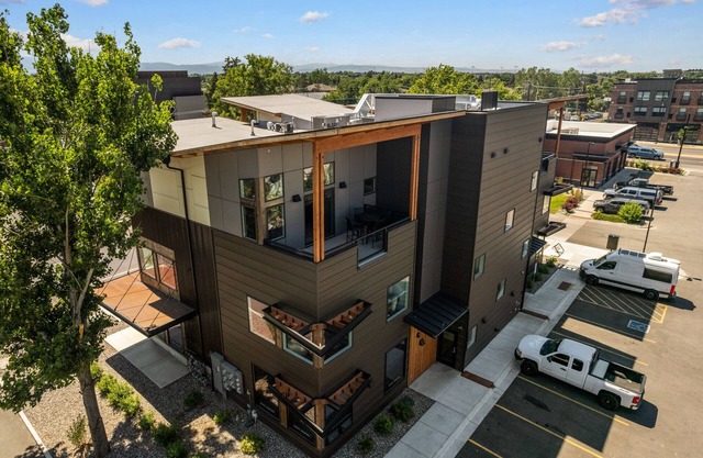 Peach Street Mountain Retreat - Luxury apartment in Bozeman w/Mountain Views