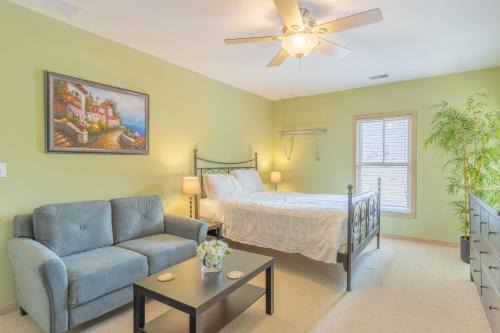Pebble Hideaway-downtown Douglas and close to beach!