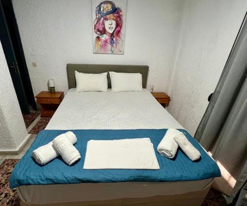 PELEKAN rooms and apartments Athina 34