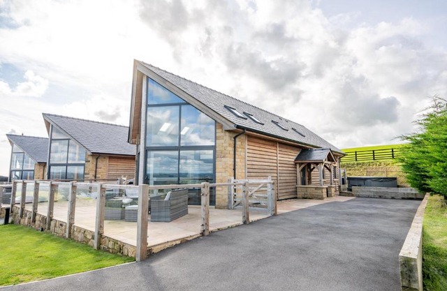 Pendle View by Valley View Lodges Longridge