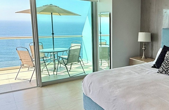 Península Spacious 3-bedroom apartment with WiFi, AC in charming Mazatlan