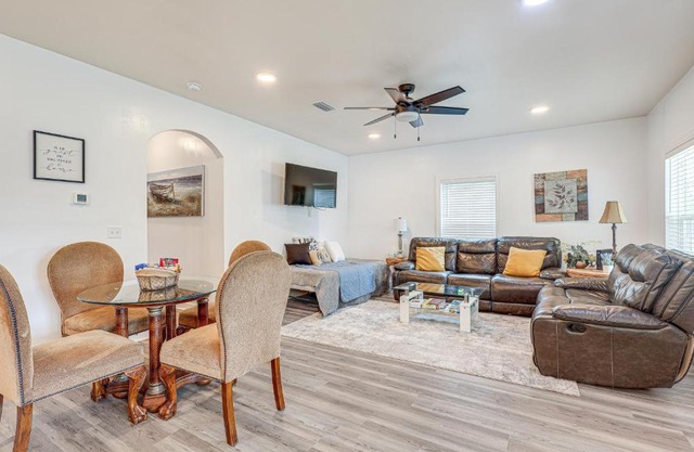 Pensacola Home on 1 Acre with Large Yard and Grill!