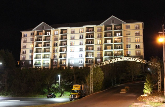 Penthouse and Mountain Views on Parkway in Pigeon Forge!