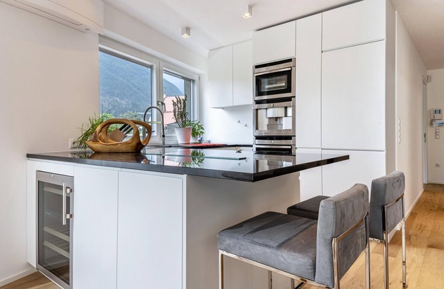 Penthouse 'Angelina' with Mountain View, Wi-Fi & Terraces