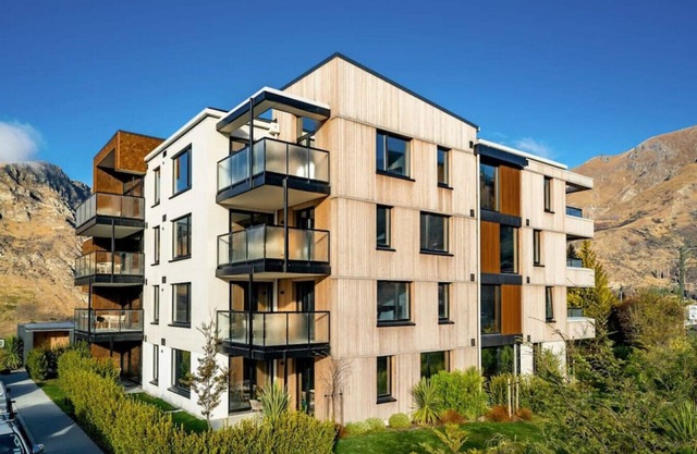 Penthouse Apt 24 at the base of Coronet Peak