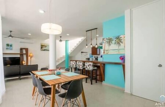 Penthouse apt w Rooftop bar & Pool, 200 m to Beach