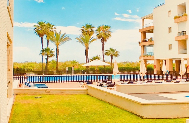 Penthouse in Isla Canela - 3 bedrooms with pool and sea views