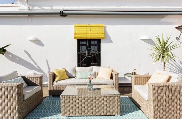 Penthouse with Large Private Terrace with Views Cathedral