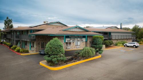 Pepper Tree Inn