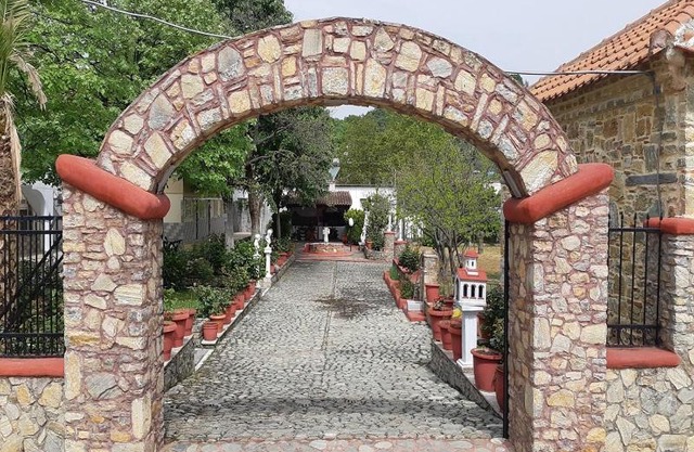 PERDIKI STUDIOS