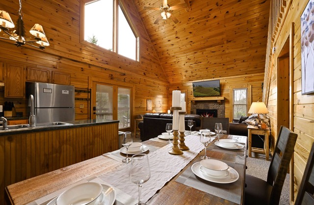 Perfect Cabin with Hot Tub, Grill, EV Charger