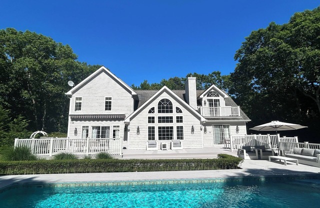 Perfect East Hampton Retreat, 4br/4ba on 3 Levels; Pool, Gym, Workspace