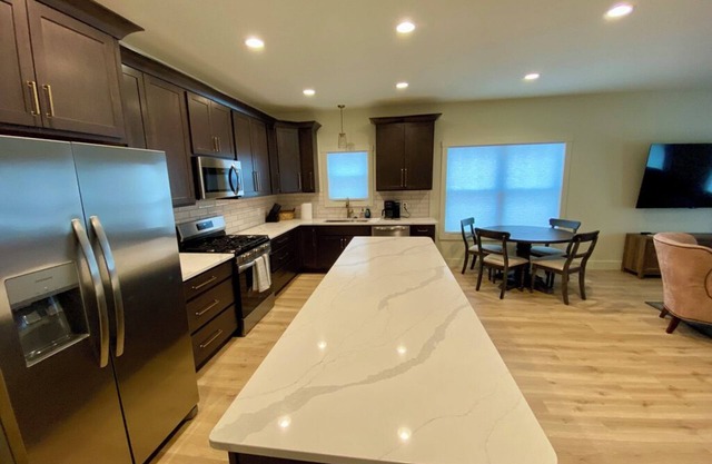 Perfect Football Weekend Getaway – Spacious 4-Bedroom Home Near Notre Dame!