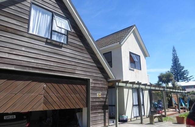 Perfect for Family & Friends - Fantastic spacious beach house