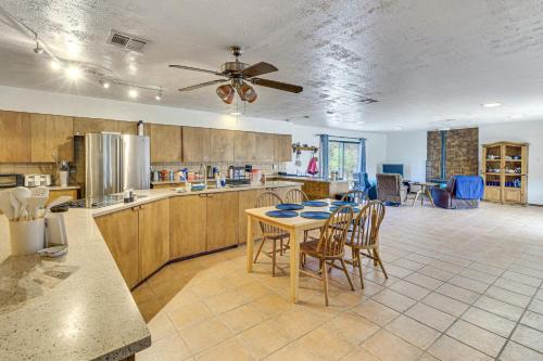 Perfect For Groups! Socorro Home Near NM Tech