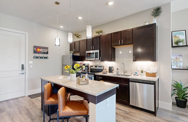 Perfect GetAway ~ Close to CSM campus, Downtown, Red Rocks, Boulder