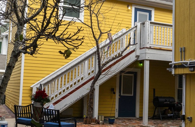 Perfect historic location between beach and strand