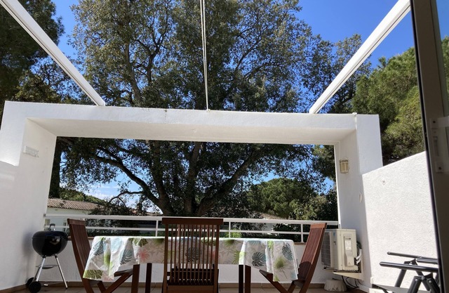 Perfect location, Cala Rovira next to Platja d'Aro, quiet green area