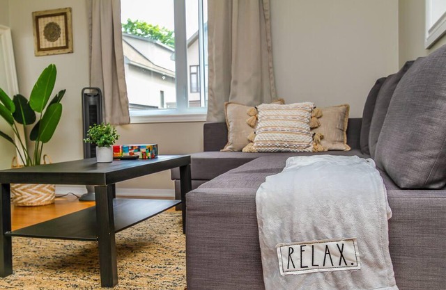 Perfect location 2 bed with Parking and wifi