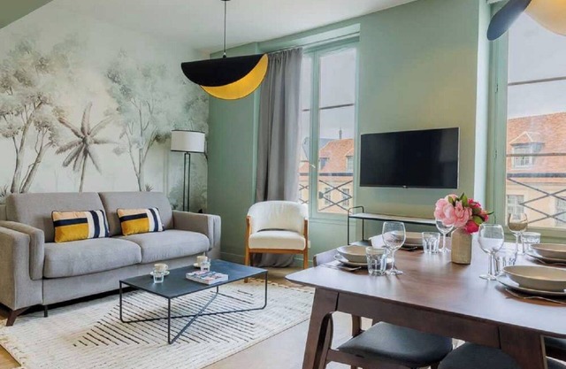 Perfect Paris Stay: One Bedroom Apartment On Rue De Sèvres