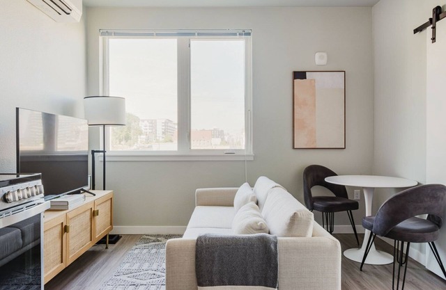 Perfect Tacoma Studio w/Fitness Center, Lounge, W/D, by Blueground