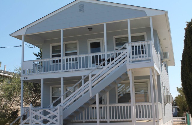 Perfect Vacation Summer Spot in LBI NJ (2nd Floor)