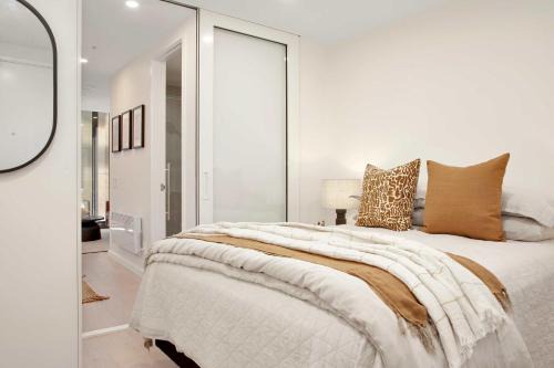 Perfectly Paired - Your Dual Apartment Escape