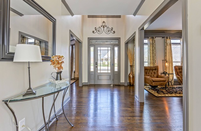 Pet-Friendly 5BR w/Movie Room + Weekday Deals!