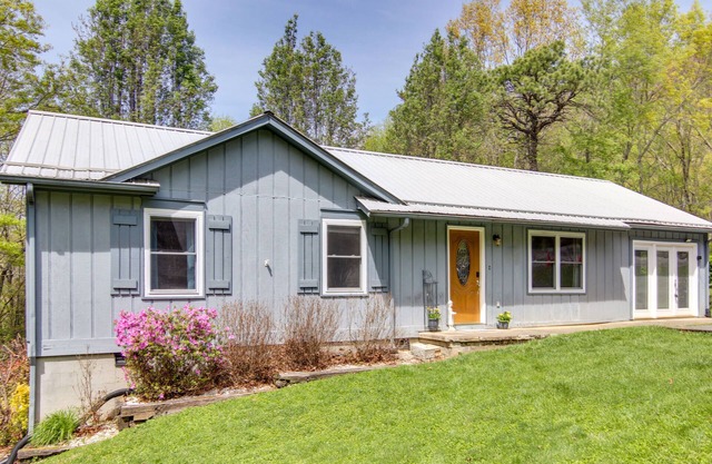 Pet-Friendly Black Mountain Vacation Home w/Deck