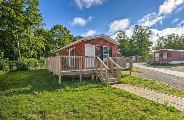 Pet-Friendly Cassolopis Escape, Near Lake!