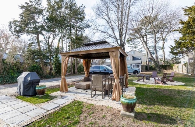 Pet-friendly Colonial Unit in Historic Cape May