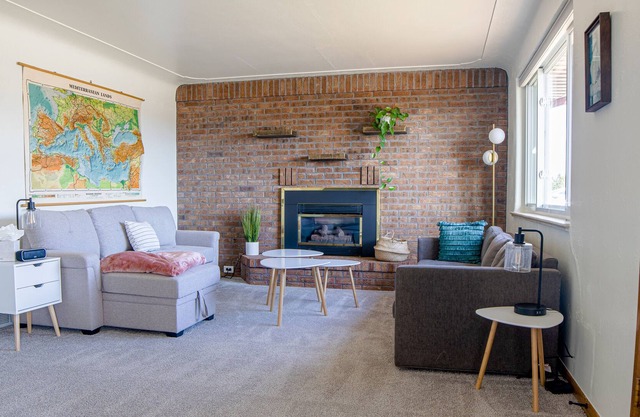 Pet Friendly | Cozy Mid-Mod Home | Minutes to Old Town Arvada | Downtown Denver