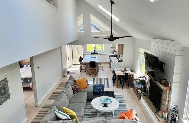 Pet Friendly Ditch Plains Surf House 2 blocks from beach