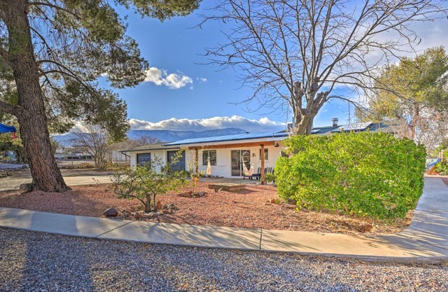Pet-Friendly Gem with Treehouse 20 Mi to Sedona