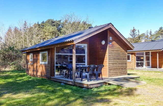 Pet friendly home in Nexø with kitchen