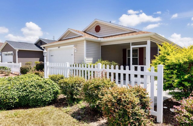 Pet Friendly Home w/Lots of Amenities to Enjoy