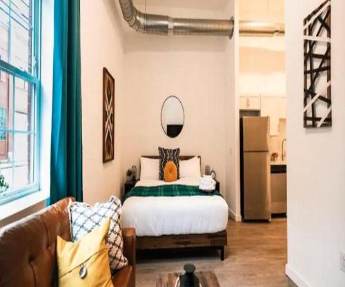 Pet Friendly North Shore Studio w/Fitness Center