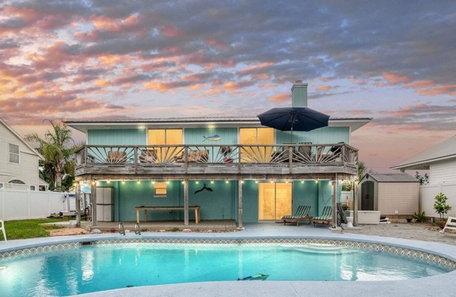Pet Friendly | Pool | Waterfront | Private Beach Access